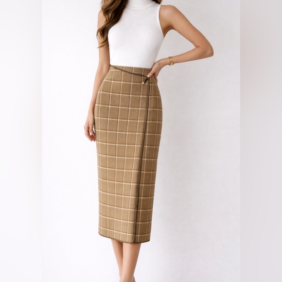 Jones New York Dresses & Skirts - Vintage Jones New York Country brown & beige plaid wrap midi skirt 100% wool 4P